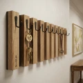 Drewniany wieszak na klucze Lamele 60cm