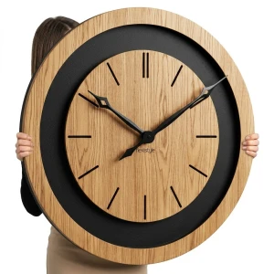 Eichene Wanduhr Black&Oak aus Eiche